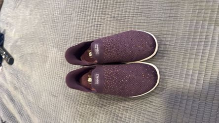 Women’s Skechers go walk slip in sneakers size 8