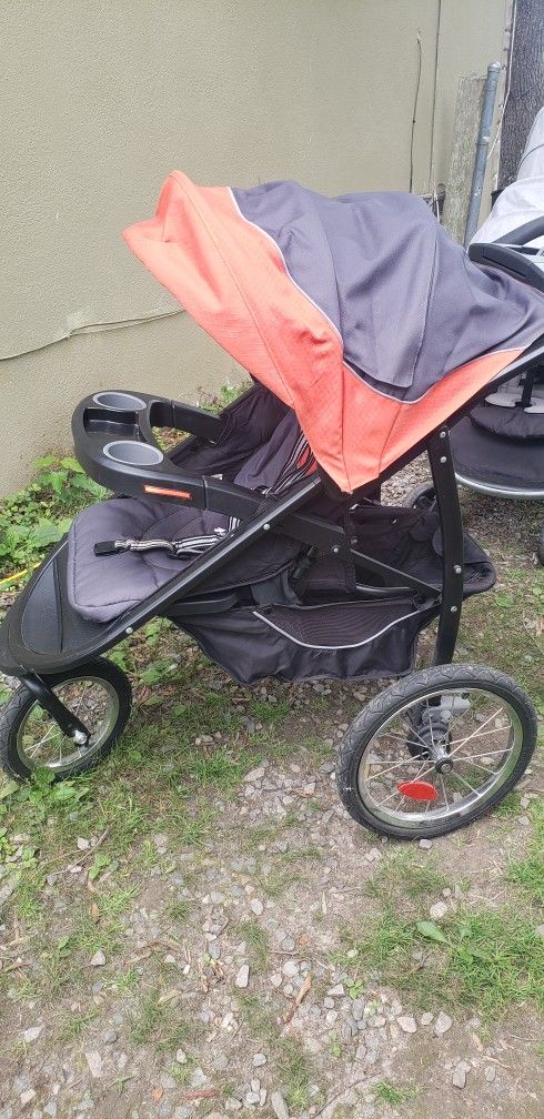 Jogging stroller