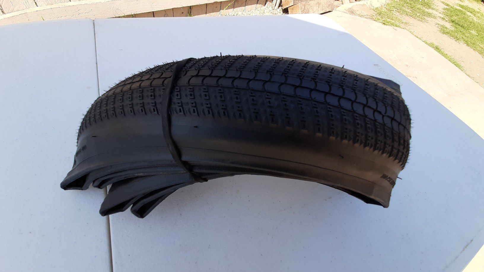 Pair of KENDA 20×1. 75 folding bmx tires