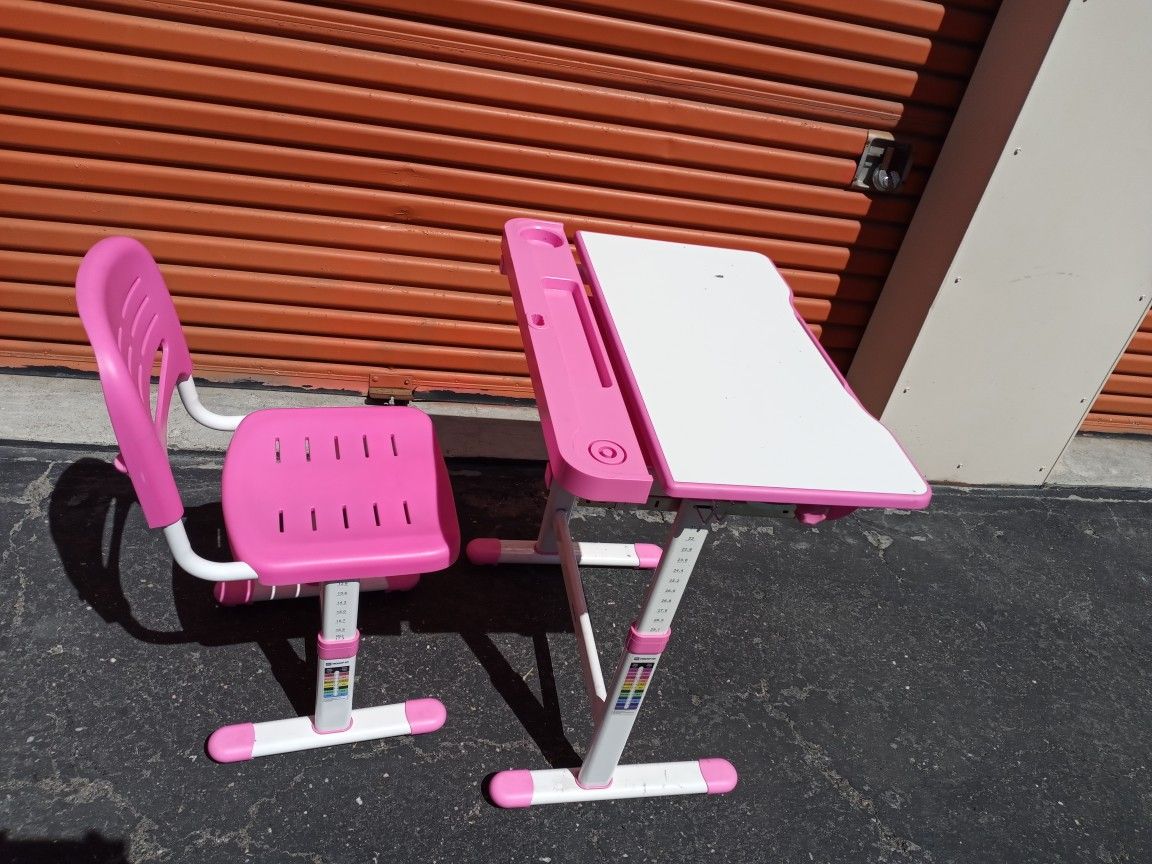 Used Little Girls Pink Desk Adjustable 