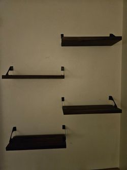 Set of shelves