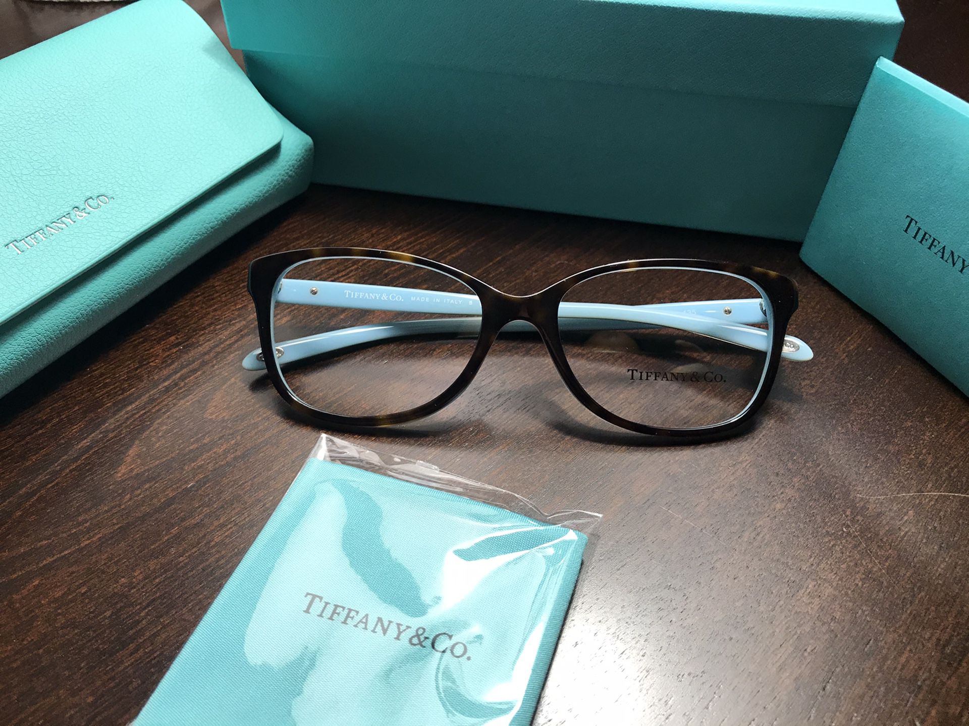 Tiffany women eyeglass new authentic in Box