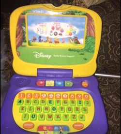 Disney pooh's picture computer VTECH almost new comes with the 15 cards works perfectly!!!