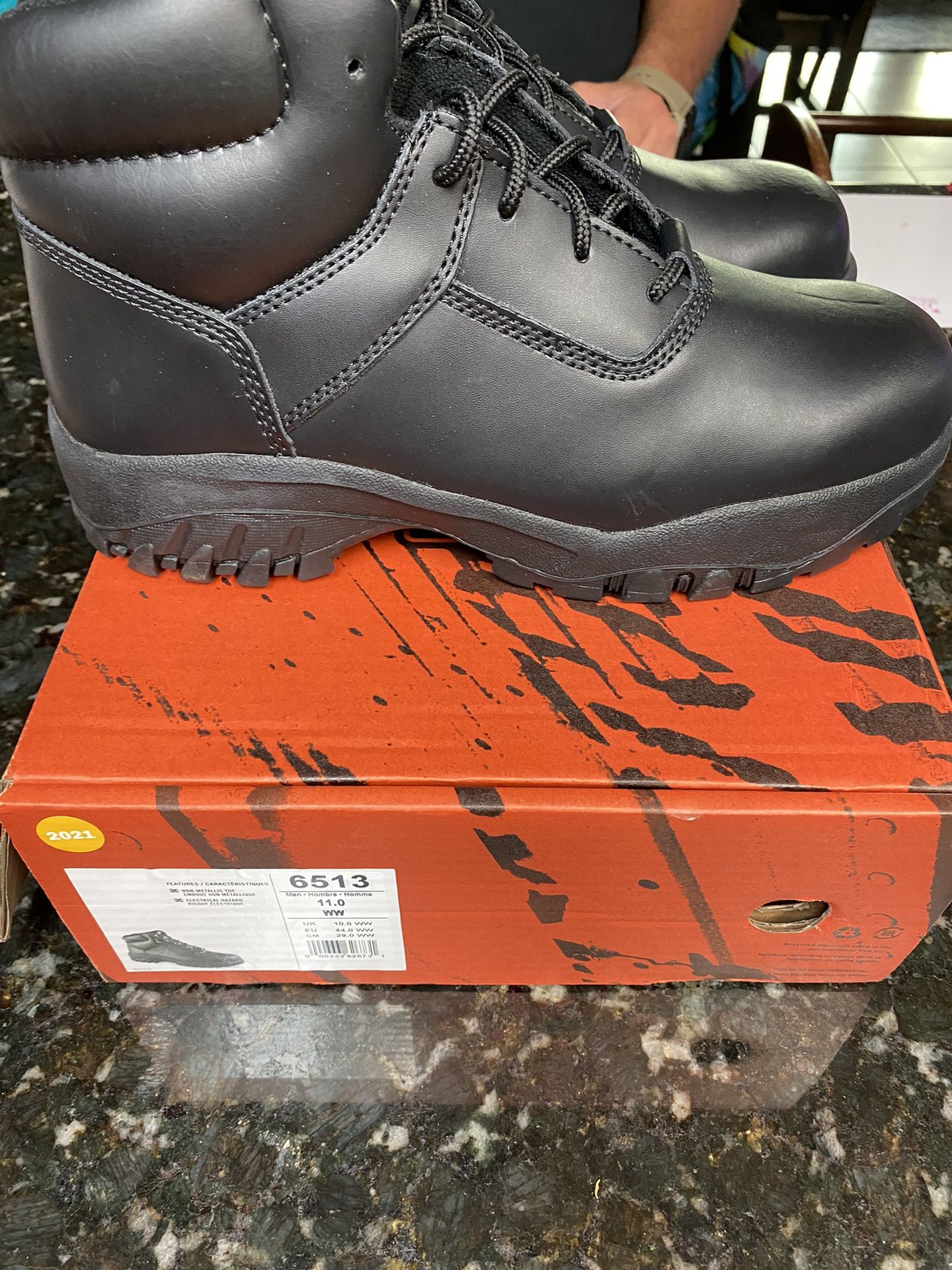 Men’s Size 11 Work Boots 