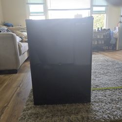 Mini fridge For Sale