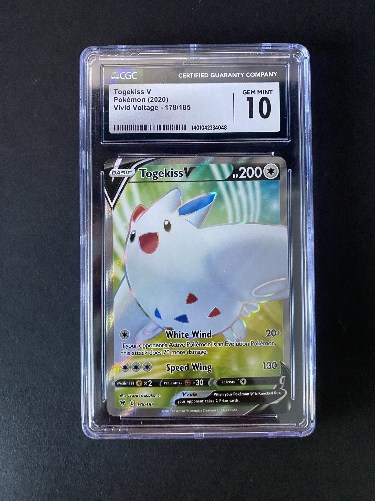 CGC 10 Togekiss V Holo 178/185 Vivid Voltage 2020 Pokemon Card