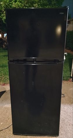 Haier Refrigerator-Works Great