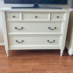 Classic 5 Drawers Dresser Wood Chest Of Drawer Storage Cabinet Closet Organizer     L—43” .x W—18-1/4” X H—33-1/2”