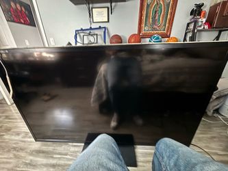 Working awesome 72 inch Tv