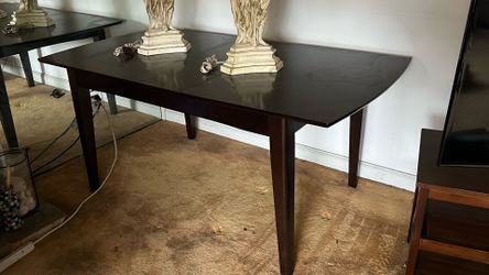 Dark Wood Extendable Dining Table