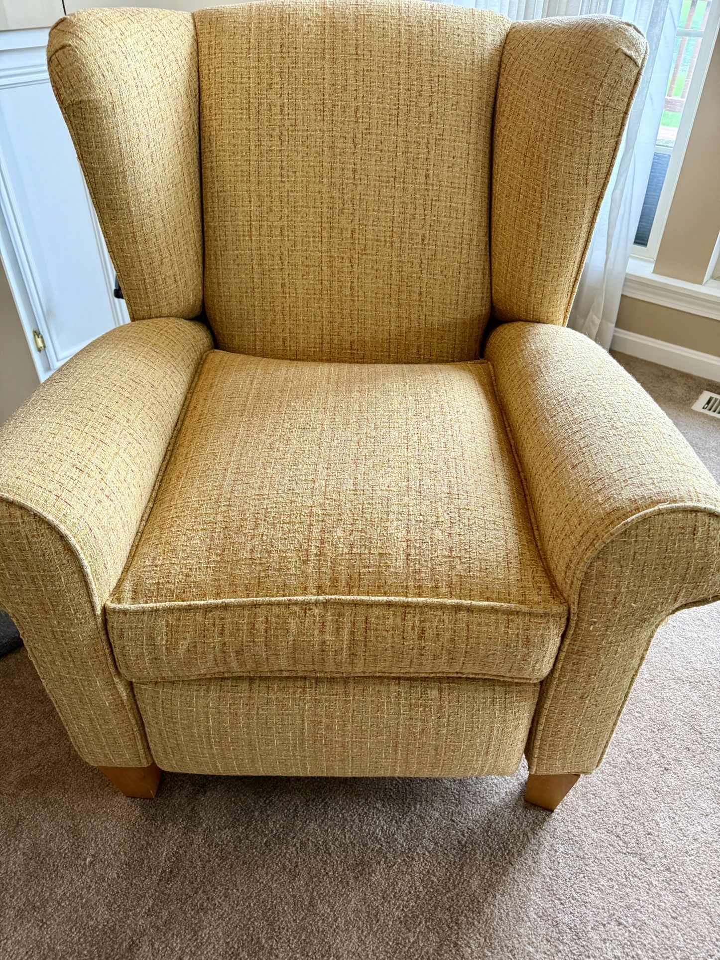 Norwalk recliner – fabric protected