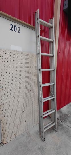 Louisville 16 ft Aluminum Extension Ladder