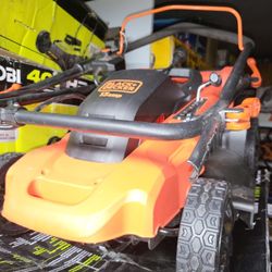 BLACK & DECKER CORDED LANW MOWER 