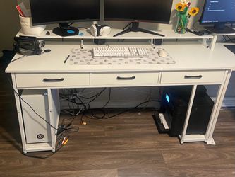 White computer desk