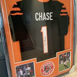 Ja'marr Chase Signed Framed Jersey