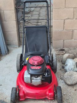 Honda Push Law Mower In Good Working Condition