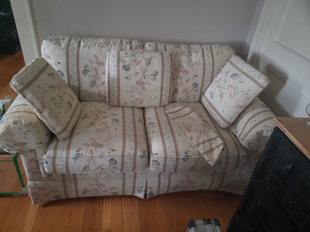 Couch Loveseat 