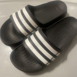 Mens Size 8 Adidas Sandals 