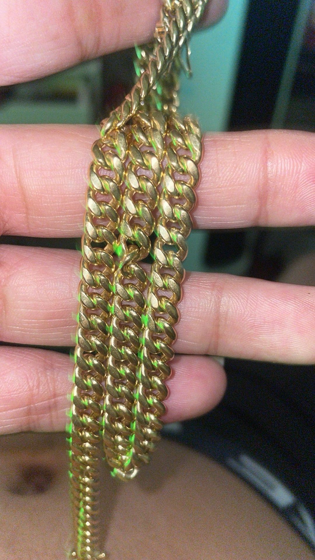14k 22 Inch Cuban Link 