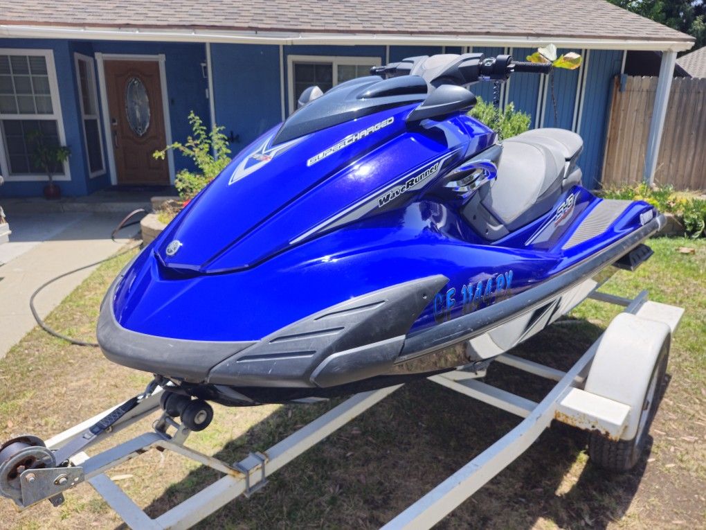 2013 Yamaha Waverunner FZS 3 Seater Supercharged Jetski