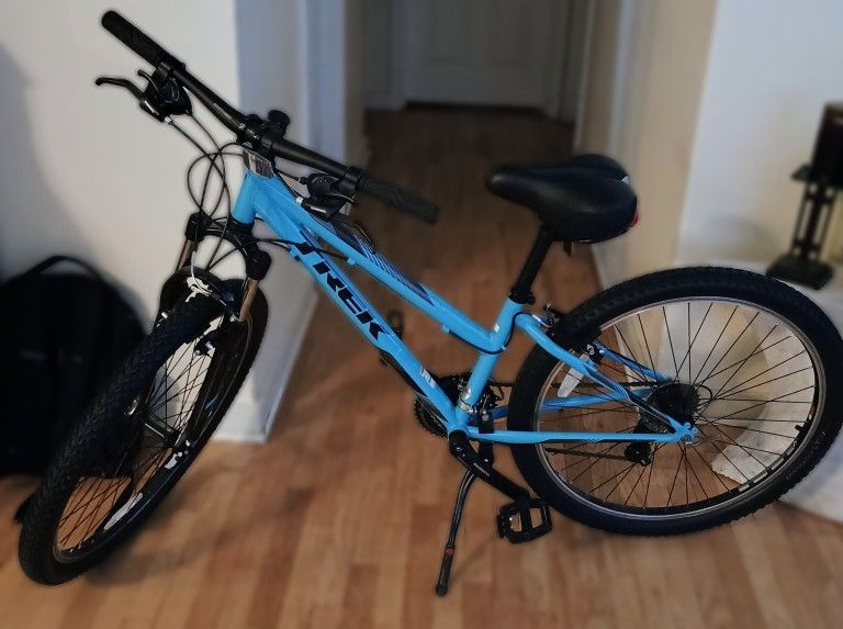 13" Women's Trek Mountain Bike With Extra Custom Seat