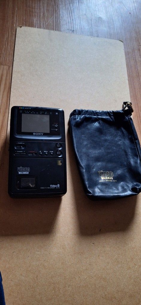 VINTAGE SONY VIDEO 8 GV 8 VIDEO WALKMAN TV RECORDER