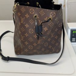 Louis Vuitton Neo Noé Monogram Bag – Authentic & Gorgeous