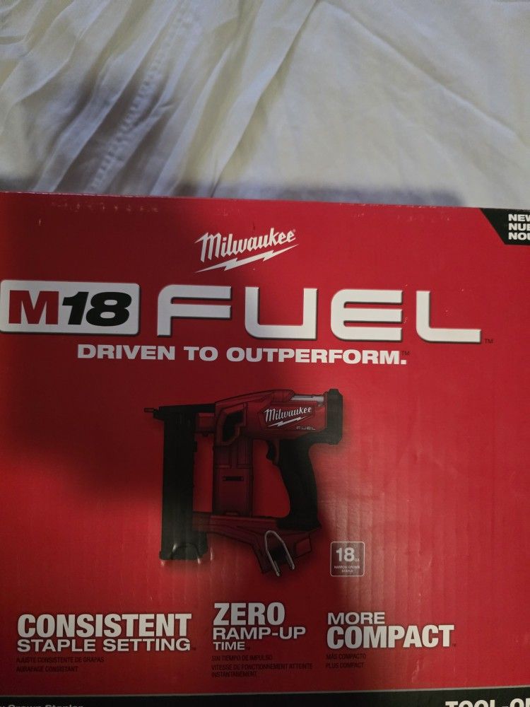 Milwaukee  m18 finish  nail gun 18GA