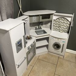 Toddler Corner Play Kitchen 