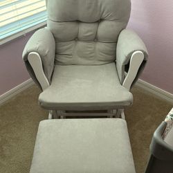 Storkcraft Premium Hoop Glider & Ottoman