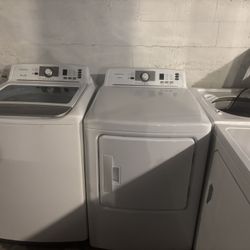 Insignia Washer And Dryer Set On Good Working Condition
