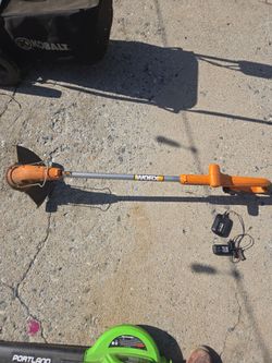 Electric weed wacker