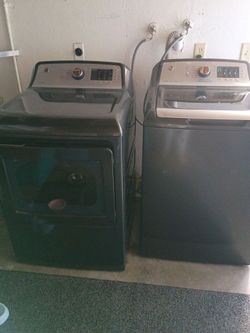 Washer and dryer set