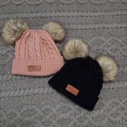 Kids Winter Beanies w/ Pom Pom – Like New