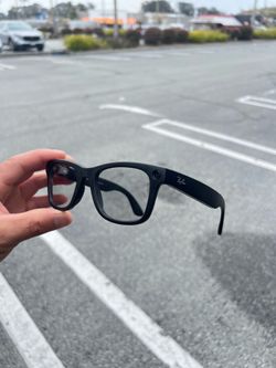 Meta glasses