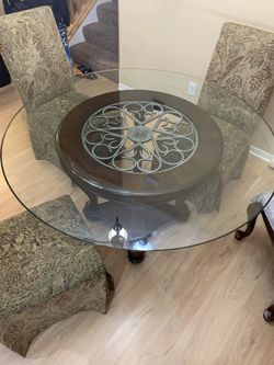 Round Dining Table
