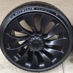 Tesla Model Y 21”
