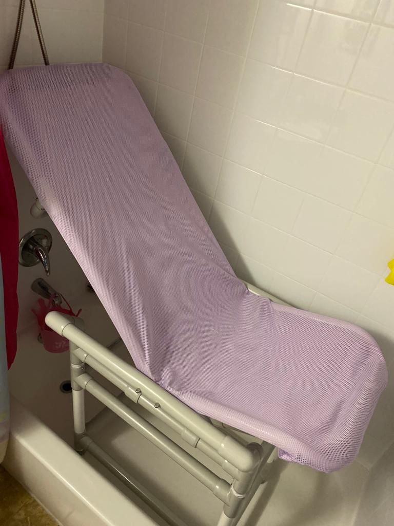 HANDICAP BATH. CHAIR