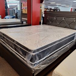Pompie Grey Queen Bed Dresser And Mirror 