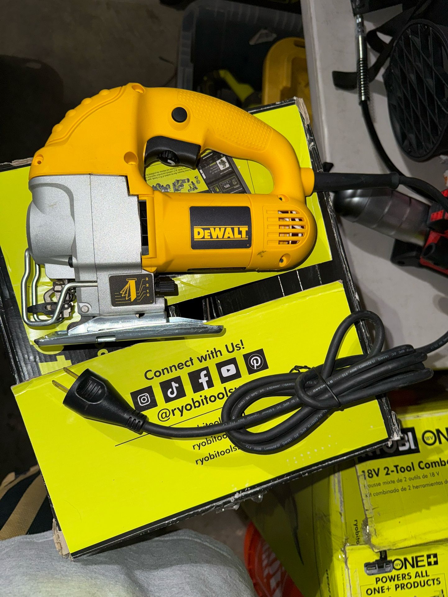 Dewalt Heavy Duty Corded Jigsaw New