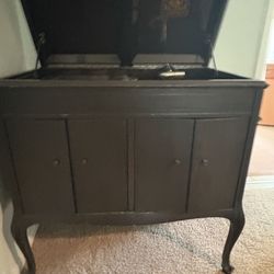 Antique Victrola 