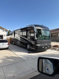 2003 fleetwood Revolution 40ft rv Diesel