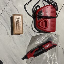Milwaukee Dremel