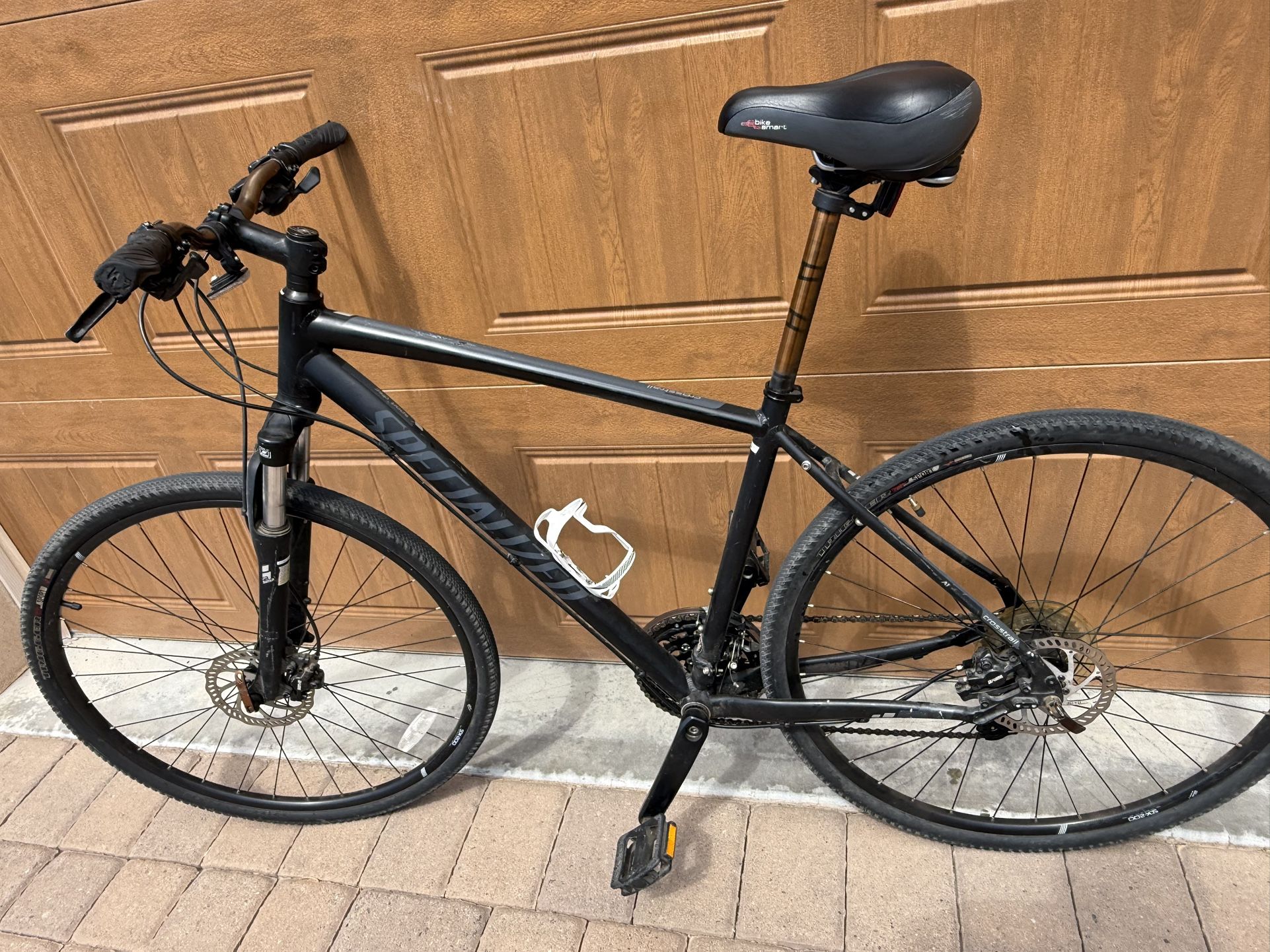 LARGE SPECIALIZED BIKE CROSSTRAIL 27 SPEED