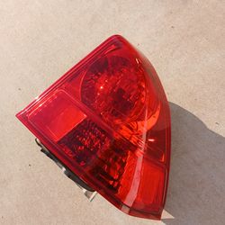 2002 Honda Civic Taillight