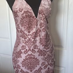 Windsor pink bodycon dress with deep v neck and spaghetti straps