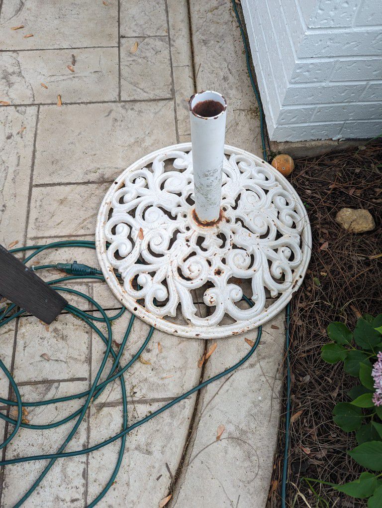 Cast iron vintage outdoor Umbrella stand 