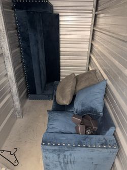2pc Sofa 300$