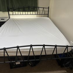 QUEEN Complete Bed Set (6" Mattress with Protector & Frame)- Smoke & Pet Free Home
