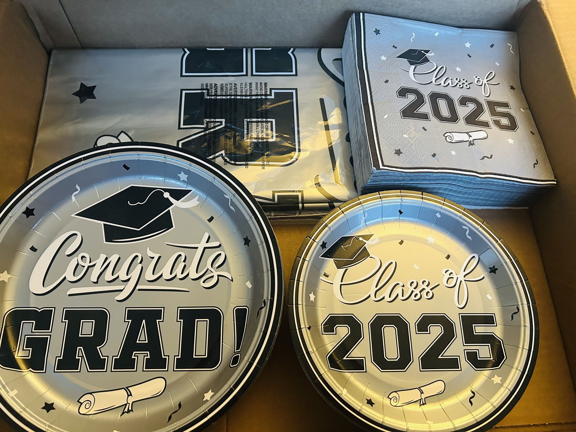 “2025” Decorations & Balloons